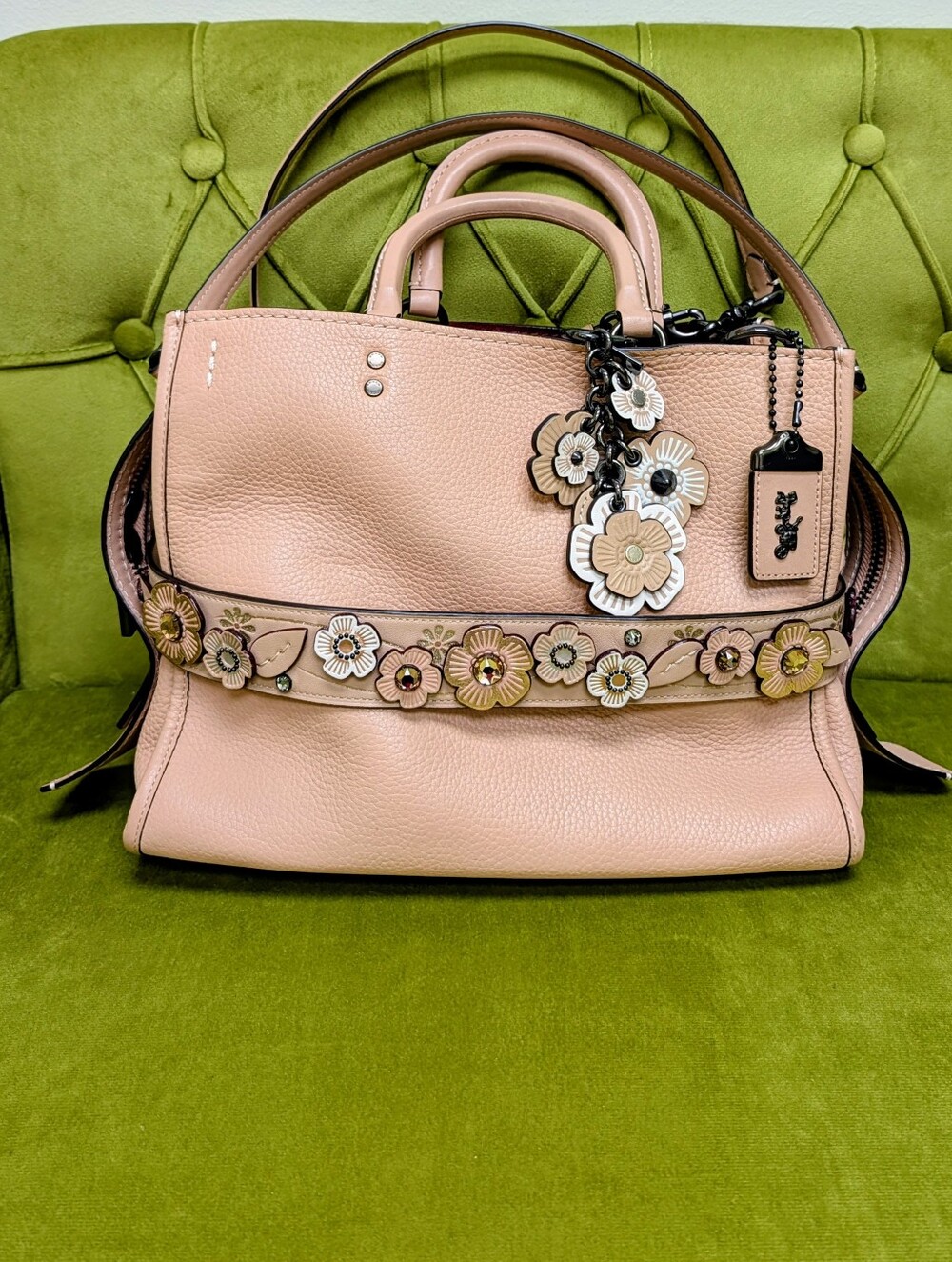 Coach Rogue 30 In Nude Pink With Nude Pink Tea Rose Leather Strap And Bag Charm - Picture 3 of 10